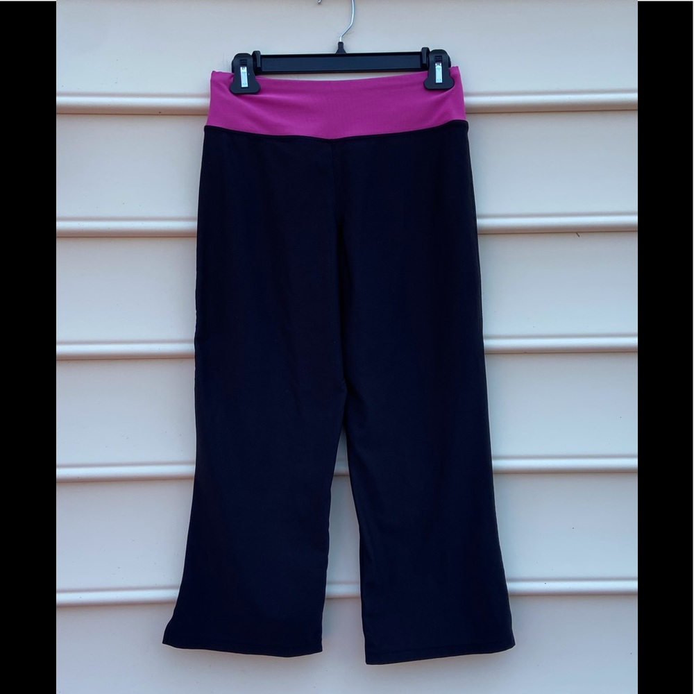 Nike yoga pants size XS ( 0-2). - Picture 6 of 16